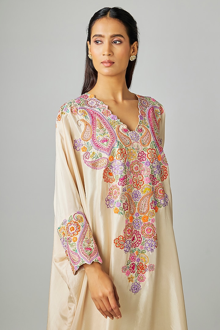 Ivory Silk Floral Hand Embroidered Kaftan Set by Mrunalini Rao at Pernia's Pop Up Shop