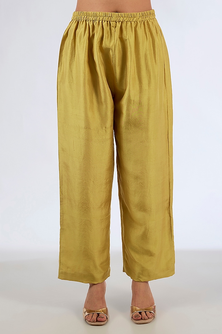 Yellow Silk Hand Embroidered Kaftan Set by Mrunalini Rao at Pernia's Pop Up Shop
