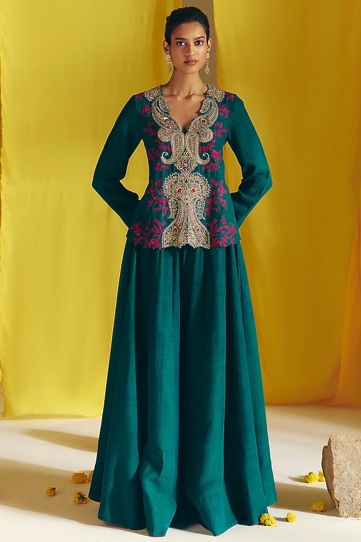 Deep Green Matka Silk Floral Jaal Embroidered Co-Ord Set by Mrunalini Rao at Pernia's Pop Up Shop