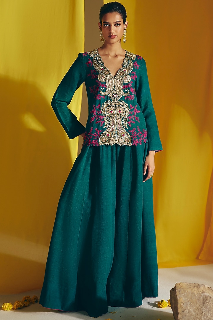 Deep Green Matka Silk Floral Jaal Embroidered Co-Ord Set by Mrunalini Rao at Pernia's Pop Up Shop