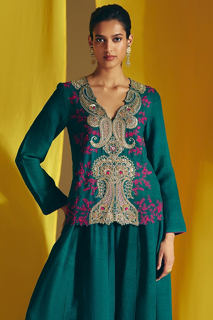 Deep Green Matka Silk Floral Jaal Embroidered Co-Ord Set by Mrunalini Rao at Pernia's Pop Up Shop