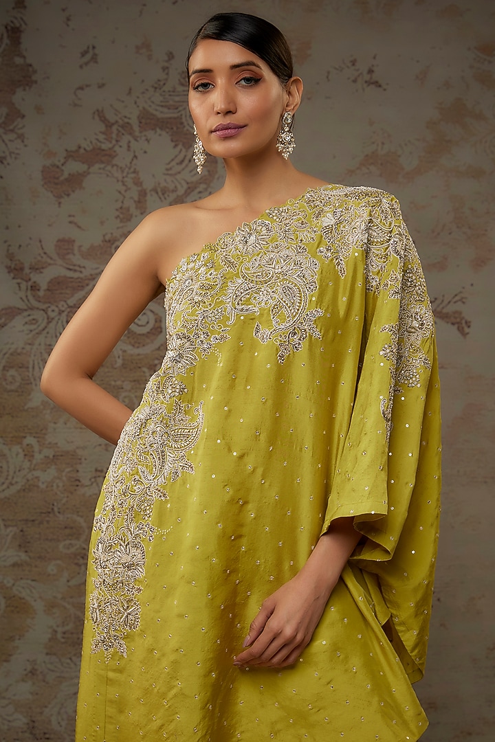 Yellow Pure Silk Resham & Pearl Embroidered One-Shoulder Kaftan Set by Mrunalini Rao at Pernia's Pop Up Shop