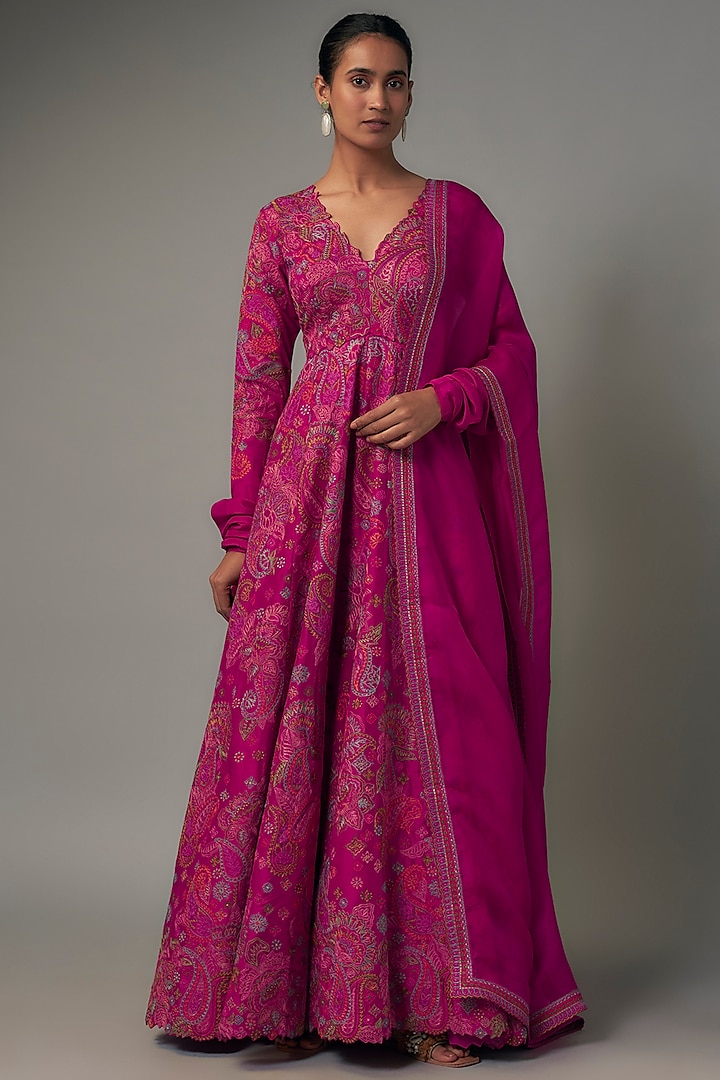 Pink Pure Silk Resham Embroidered Anarkali Set by Mrunalini Rao at Pernia's Pop Up Shop