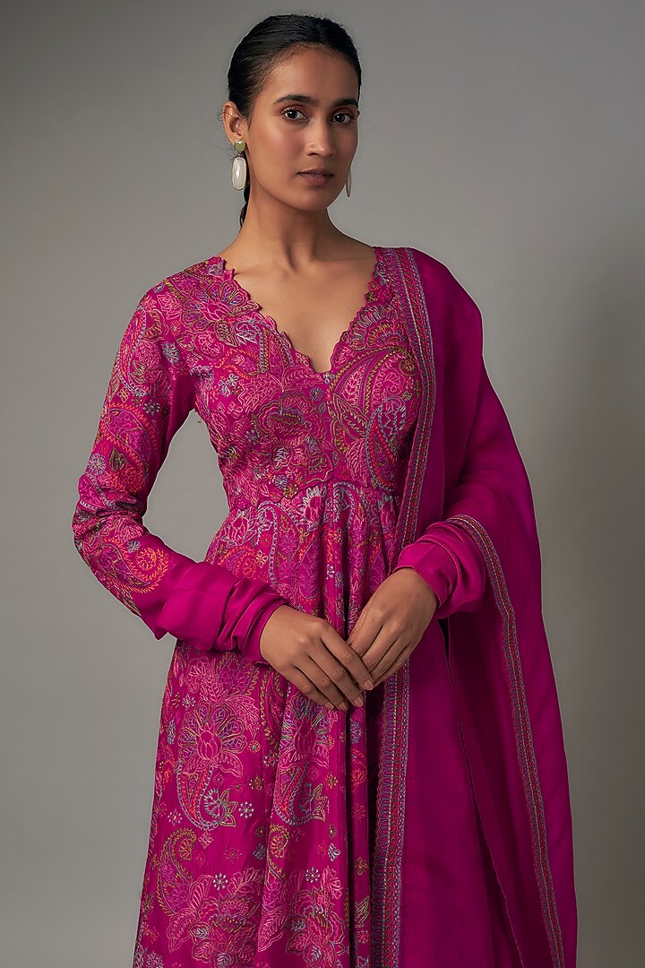 Pink Pure Silk Resham Embroidered Bridal Anarkali Set by Mrunalini Rao at Pernia's Pop Up Shop