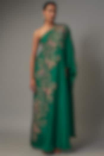 Green Pure Silk Resham Embroidered One-Shoulder Kaftan by Mrunalini Rao at Pernia's Pop Up Shop