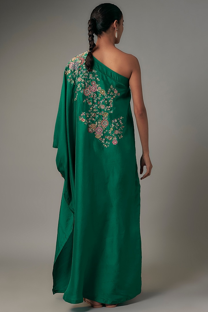 Green Pure Silk Resham Embroidered One-Shoulder Kaftan by Mrunalini Rao at Pernia's Pop Up Shop
