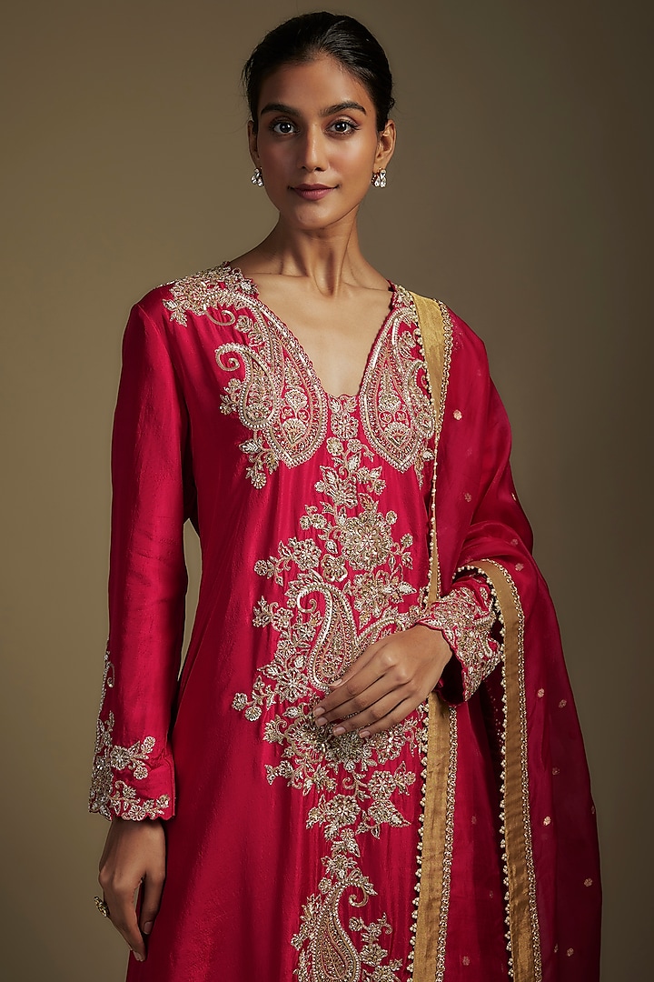 Red Pure Silk Zardosi Hand Embroidered Straight Kurta Set by Mrunalini Rao at Pernia's Pop Up Shop