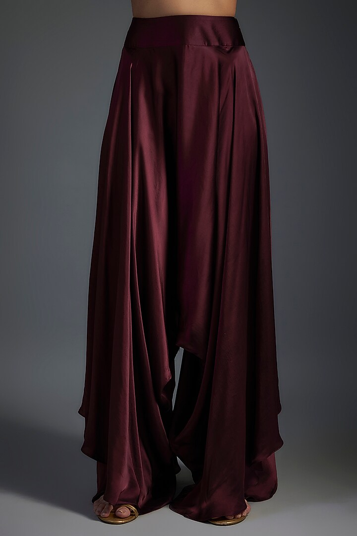Wine Pure Silk Hand Embroidered Kurta Set by Mrunalini Rao at Pernia's Pop Up Shop