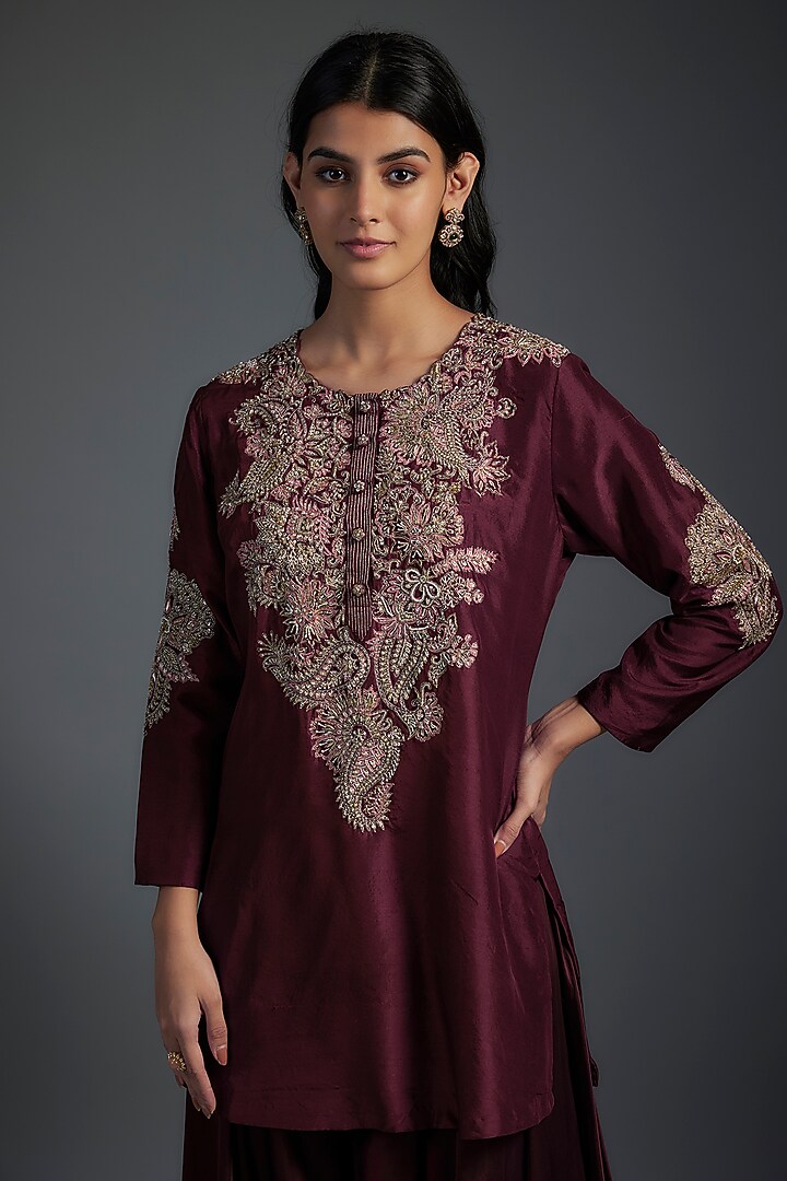 Wine Pure Silk Hand Embroidered Kurta Set by Mrunalini Rao at Pernia's Pop Up Shop