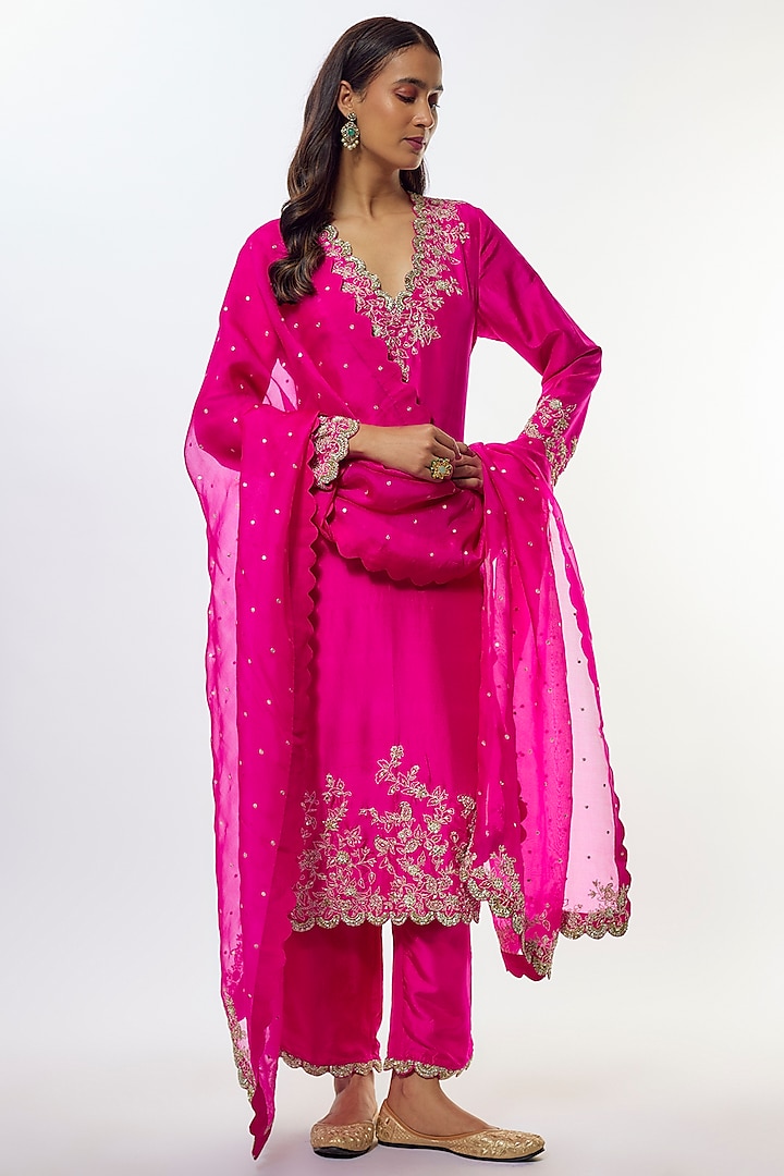 Pink Pure Silk Zardosi Embroidered Kurta Set by Mrunalini Rao at Pernia's Pop Up Shop