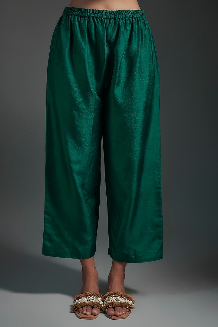 Rama Green Pure Silk Zardosi Hand Embroidered Kurta Set by Mrunalini Rao at Pernia's Pop Up Shop