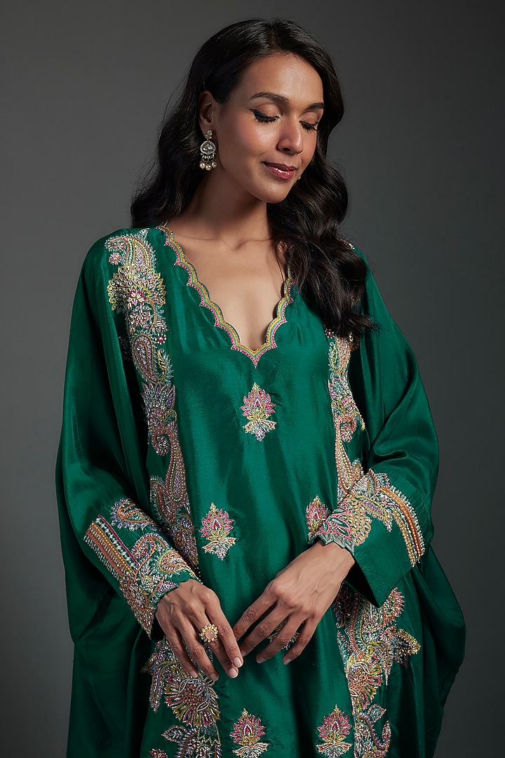 Rama Green Pure Silk Zardosi Hand Embroidered Kurta Set by Mrunalini Rao at Pernia's Pop Up Shop