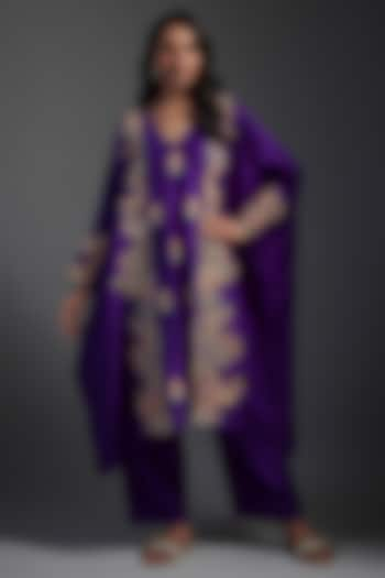 Purple Pure Silk Resham Hand Embroidered Kurta Set by Mrunalini Rao at Pernia's Pop Up Shop