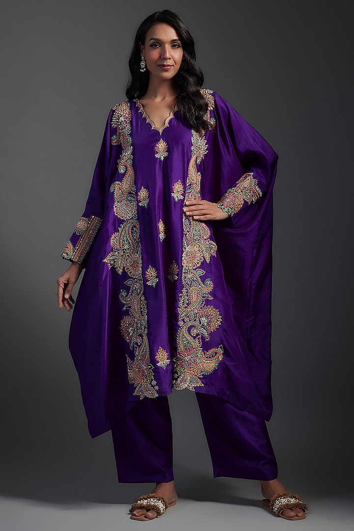 Purple Pure Silk Resham Hand Embroidered Kurta Set by Mrunalini Rao at Pernia's Pop Up Shop