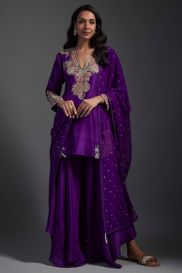 Purple Pure Silk Zardosi Hand Embroidered Kurta Set by Mrunalini Rao at Pernia's Pop Up Shop