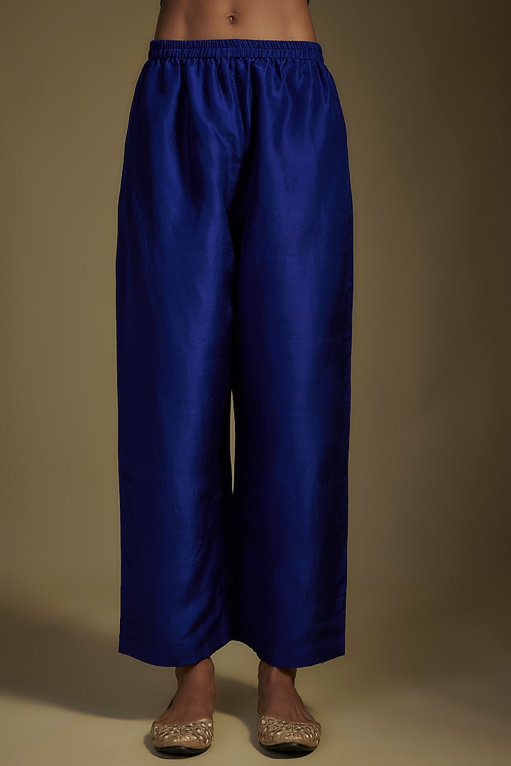 Royal Blue Pure Silk Zardosi Hand Embroidered Kurta Set by Mrunalini Rao at Pernia's Pop Up Shop