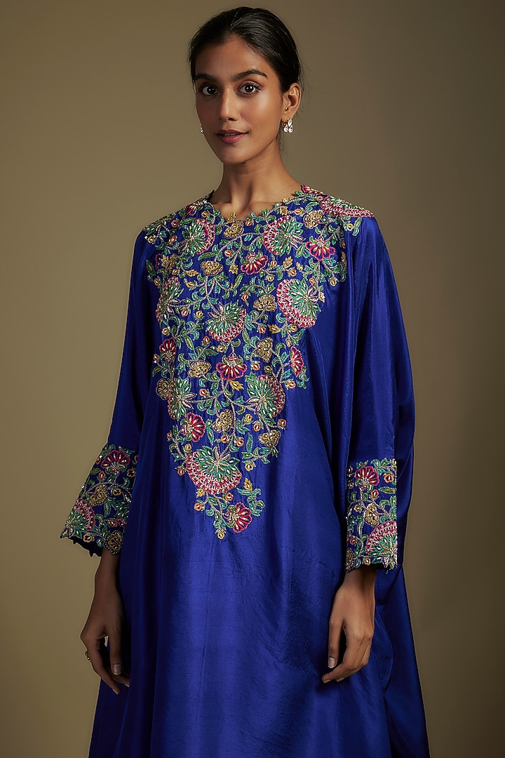 Royal Blue Pure Silk Zardosi Hand Embroidered Kurta Set by Mrunalini Rao at Pernia's Pop Up Shop