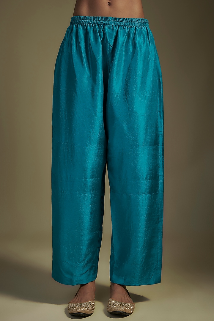 Ananda Blue Pure Silk Zardosi Embroidered Kurta Set by Mrunalini Rao at Pernia's Pop Up Shop