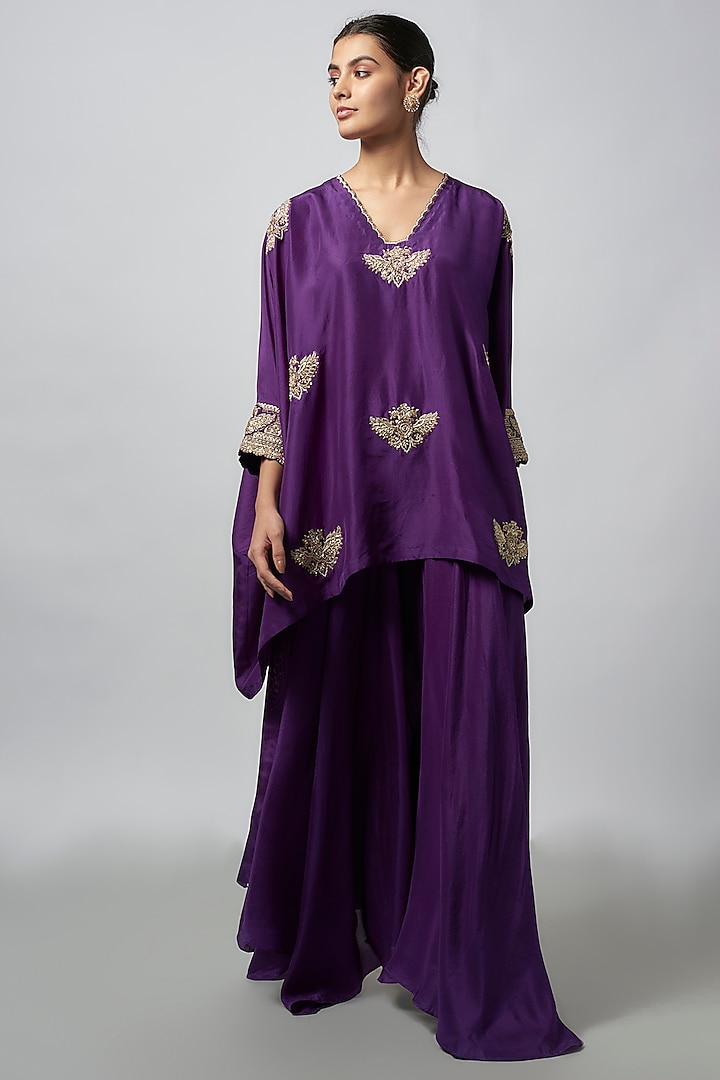 Purple Pure Silk Zardosi Hand Embroidered Kurta Set by Mrunalini Rao at Pernia's Pop Up Shop