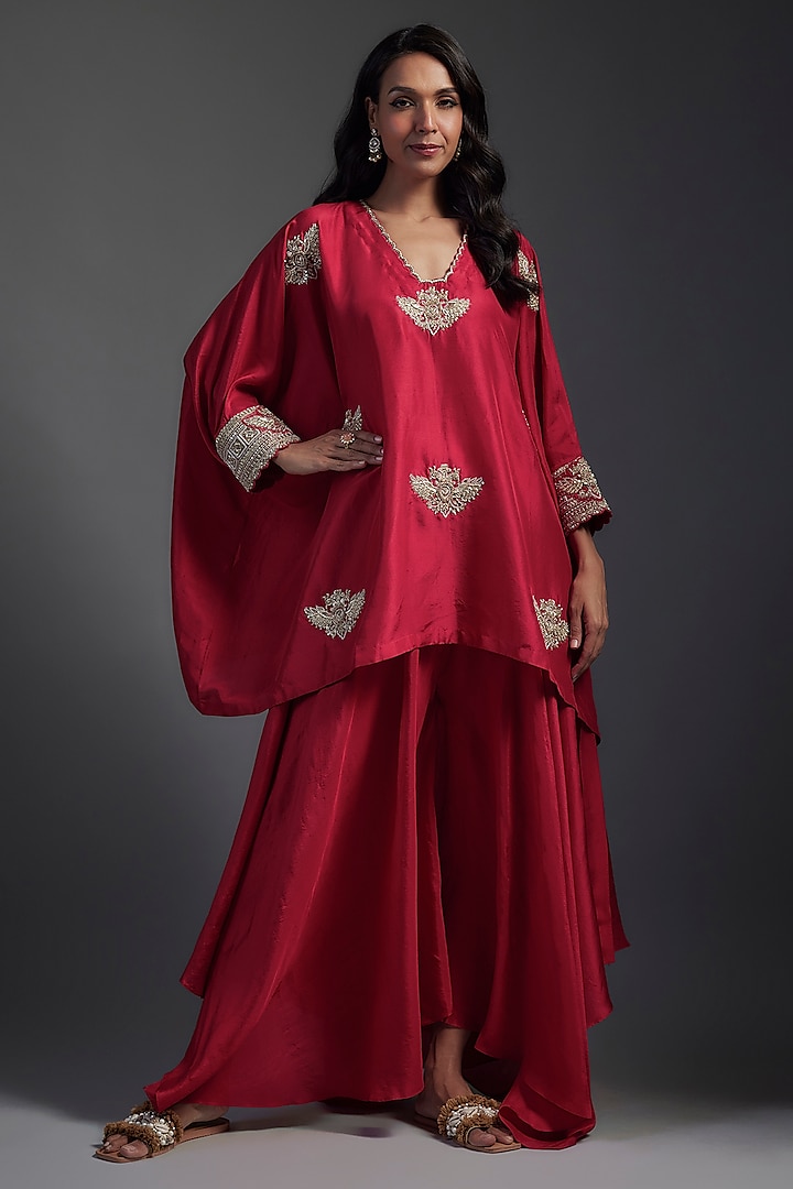 Red Pure Silk Zardosi Hand Embroidered Short Kurta Set by Mrunalini Rao at Pernia's Pop Up Shop