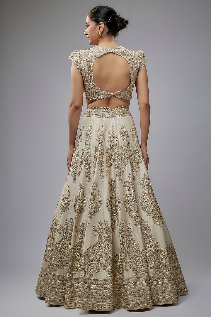 Ivory Pure Silk Hand Embroidered Bridal Lehenga Set by Mrunalini Rao at Pernia's Pop Up Shop