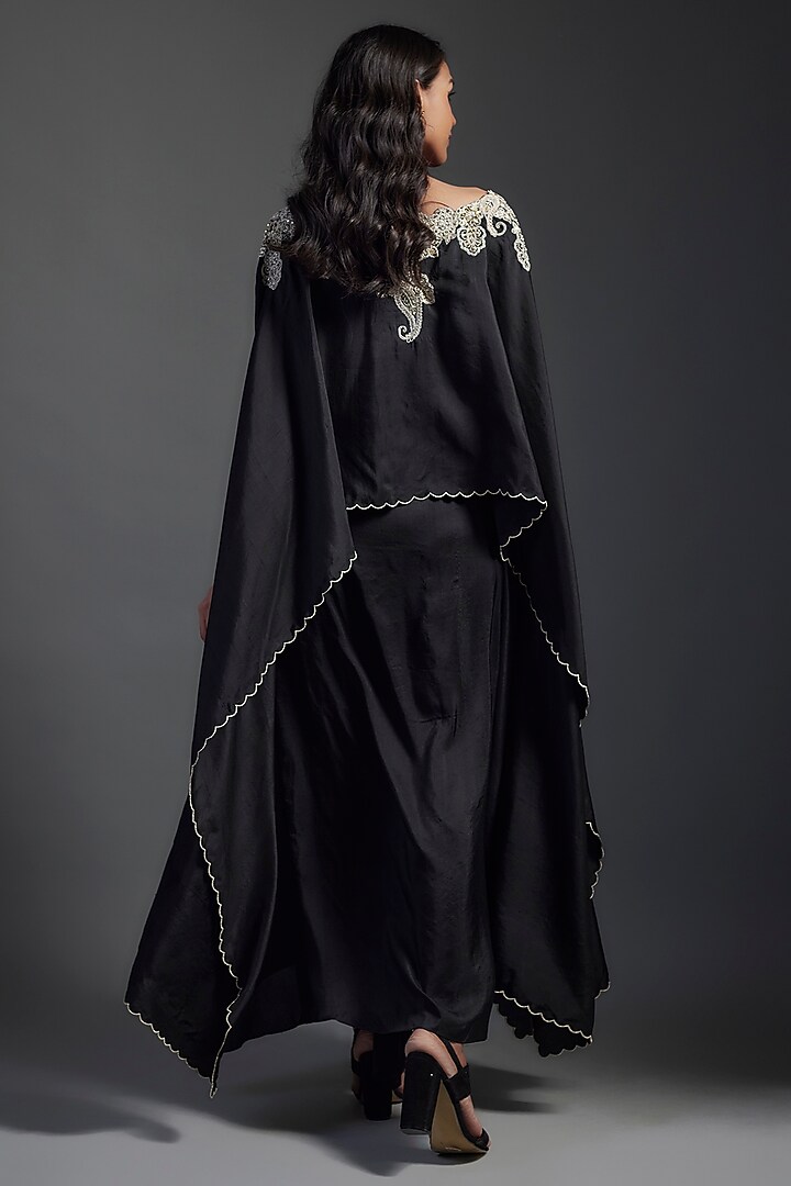 Black Pure Silk Resham & Zardosi Hand Embroidered Cape Set by Mrunalini Rao at Pernia's Pop Up Shop