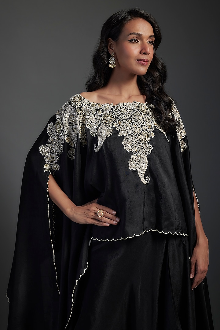 Black Pure Silk Resham & Zardosi Hand Embroidered Cape Set by Mrunalini Rao at Pernia's Pop Up Shop