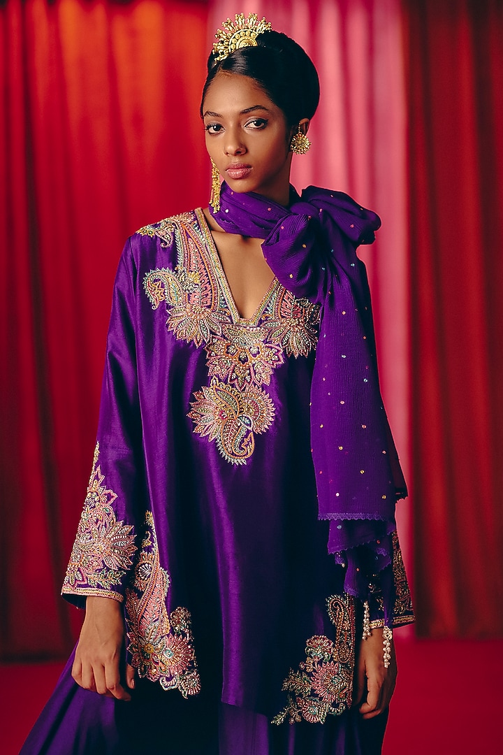 Purple Pure Silk Resham & Zardosi Hand Embroidered Kurta Set by Mrunalini Rao at Pernia's Pop Up Shop