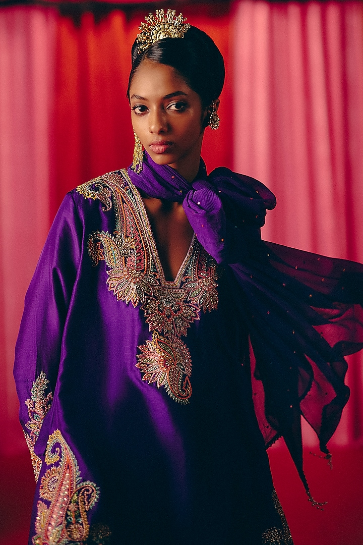 Purple Pure Silk Resham & Zardosi Hand Embroidered Kurta Set by Mrunalini Rao at Pernia's Pop Up Shop