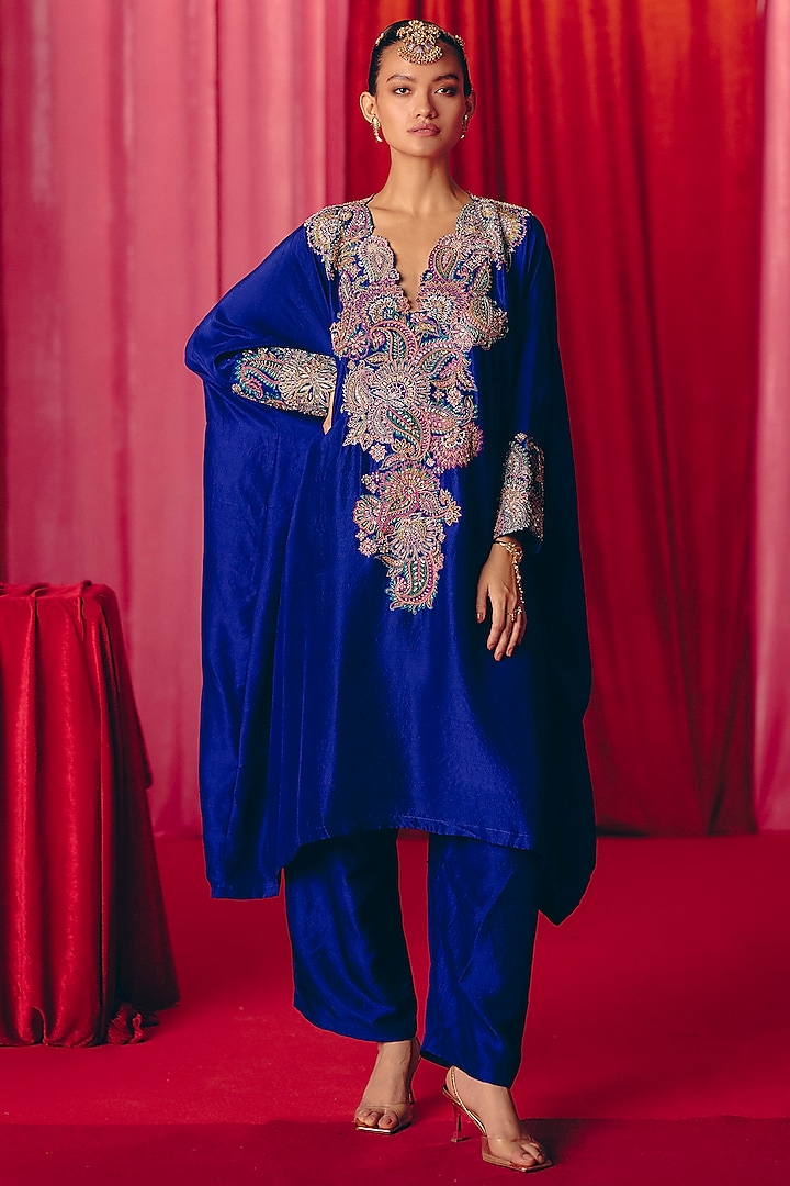 Royal Blue Pure Silk Resham & Zardosi Hand Embroidered Kurta Set by Mrunalini Rao at Pernia's Pop Up Shop