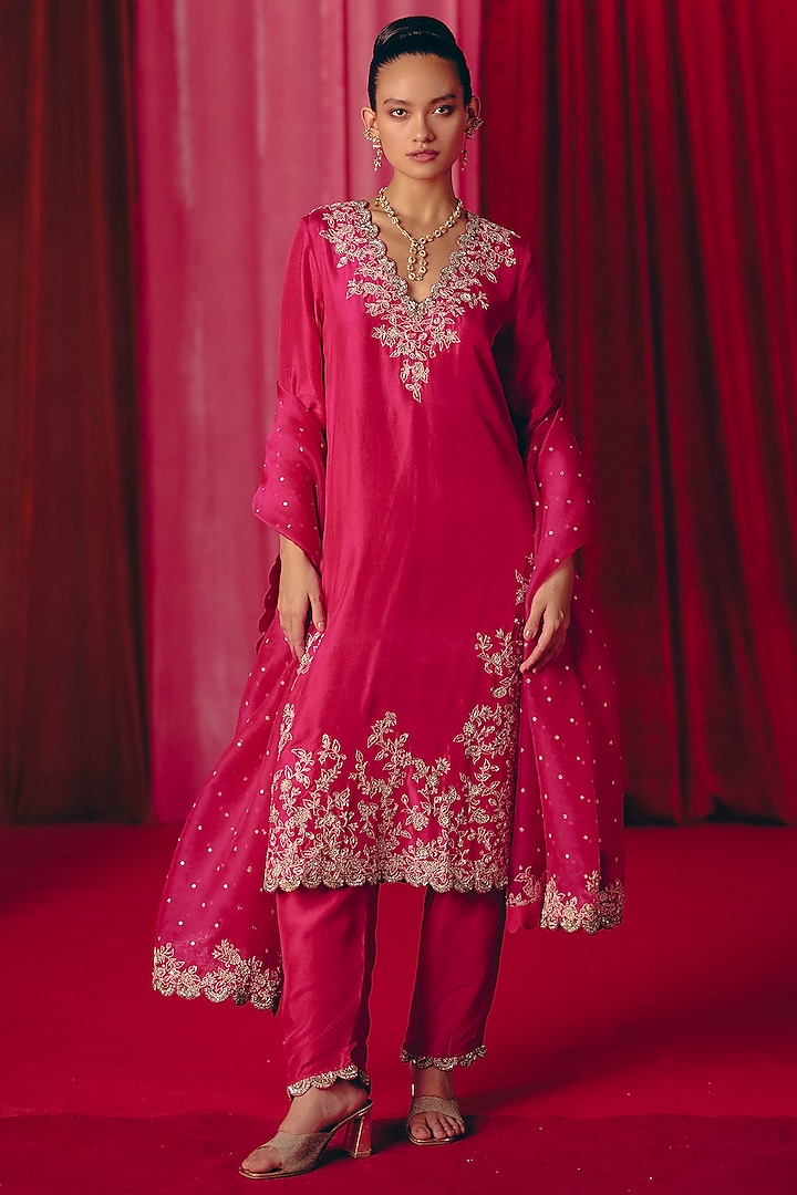 Fuchsia Pink Pure Silk Resham Hand Embroidered Straight Kurta Set by Mrunalini Rao at Pernia's Pop Up Shop