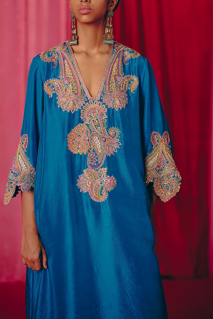 Blue Pure Silk Resham & Zardosi Embroidered Kurta Set by Mrunalini Rao at Pernia's Pop Up Shop