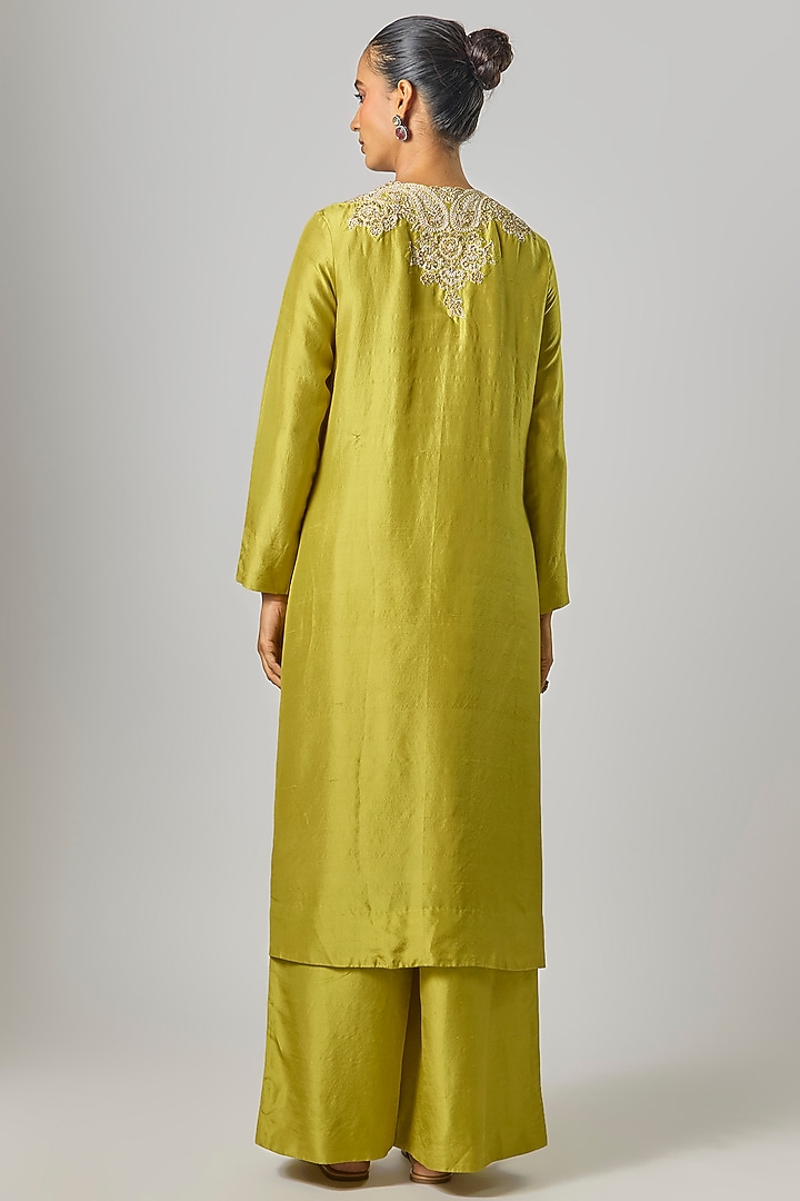 Lime Green Silk Hand Embroidered Kurta Set by Mrunalini Rao at Pernia's Pop Up Shop