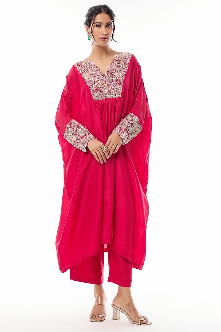Red Pure Silk Zardosi Hand Embroidered Kurta Set by Mrunalini Rao at Pernia's Pop Up Shop