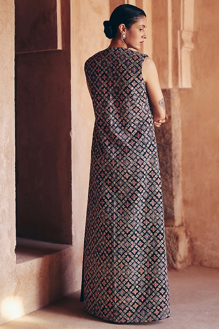 Black Silk Resham & Zardosi Embroidered Straight Party Wear Dress by Mrunalini Rao at Pernia's Pop Up Shop