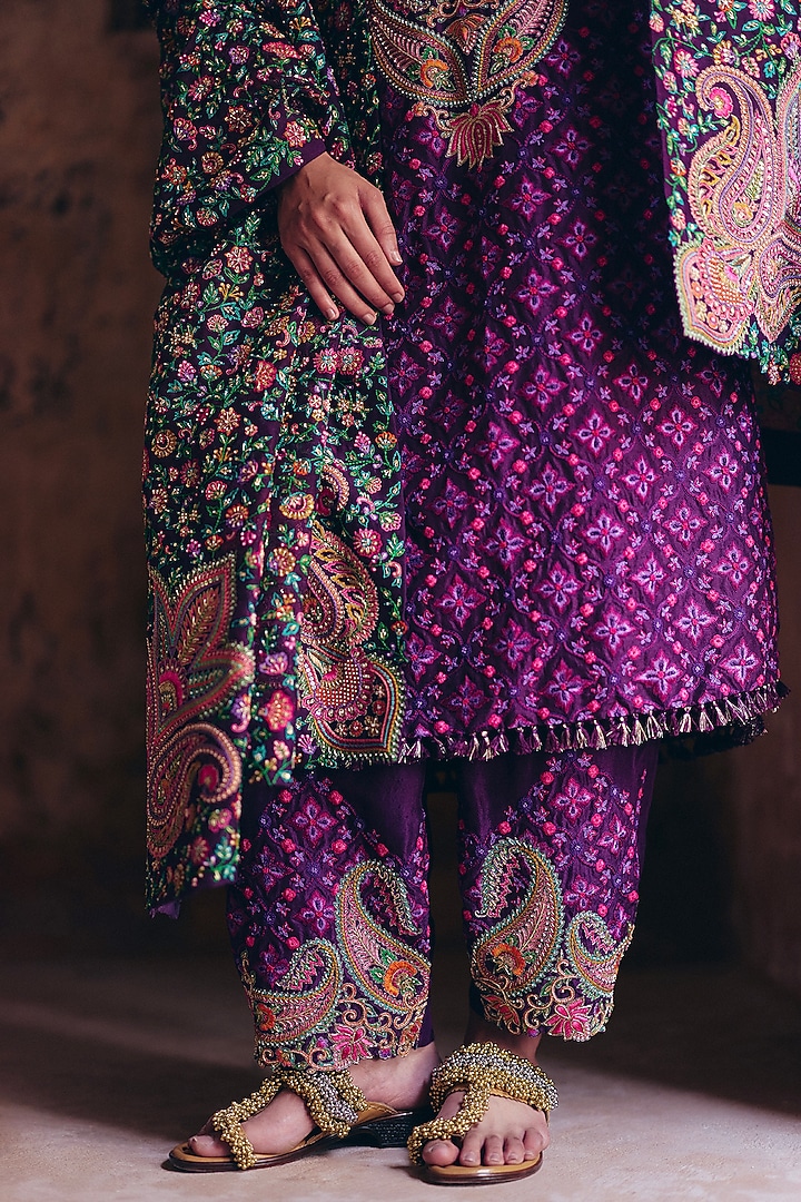 Burgundy Silk Resham & Zardosi Embroidered Straight Kurta Set by Mrunalini Rao at Pernia's Pop Up Shop