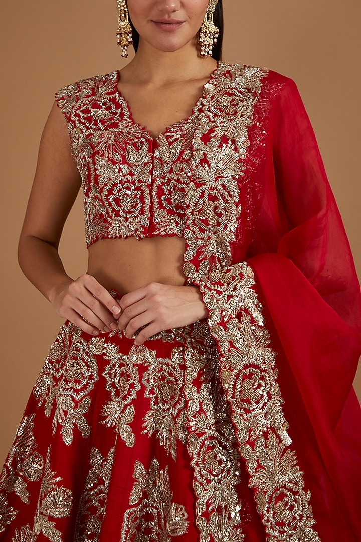 Red Embroidered Bridal Lehenga Set by Mrunalini Rao at Pernia's Pop Up Shop