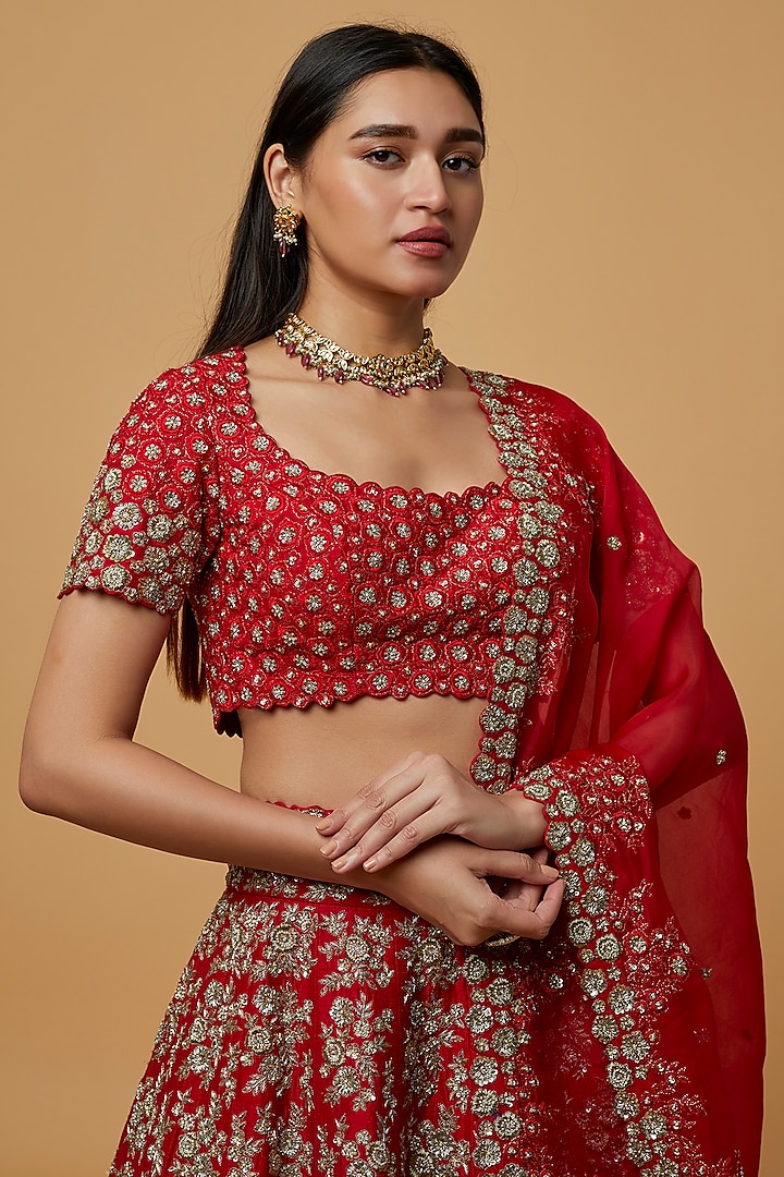 Red Embroidered Bridal Lehenga Set by Mrunalini Rao at Pernia's Pop Up Shop