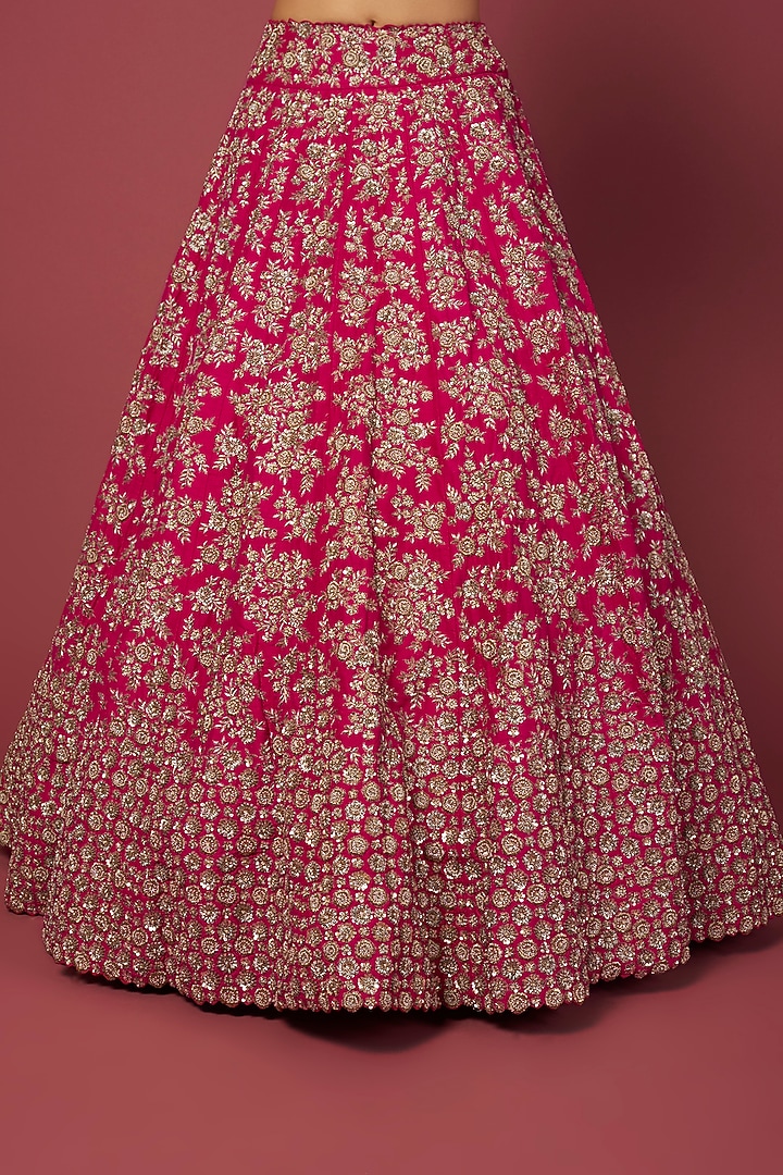 Red Embroidered Bridal Lehenga Set by Mrunalini Rao at Pernia's Pop Up Shop