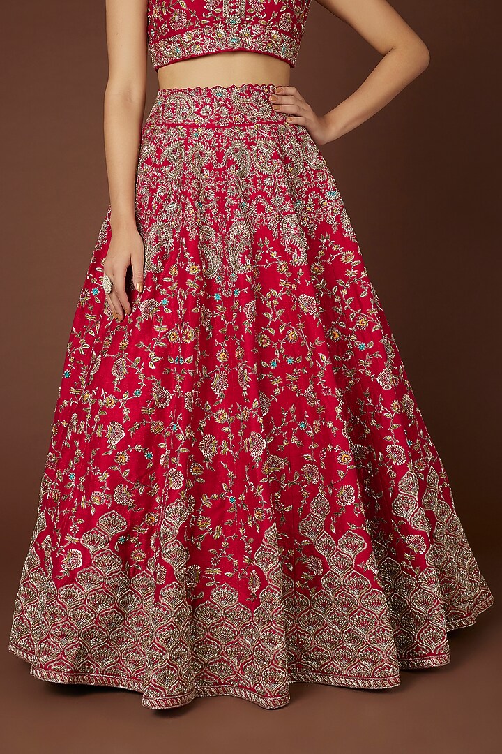 Red Embroidered Bridal Lehenga Set by Mrunalini Rao at Pernia's Pop Up Shop