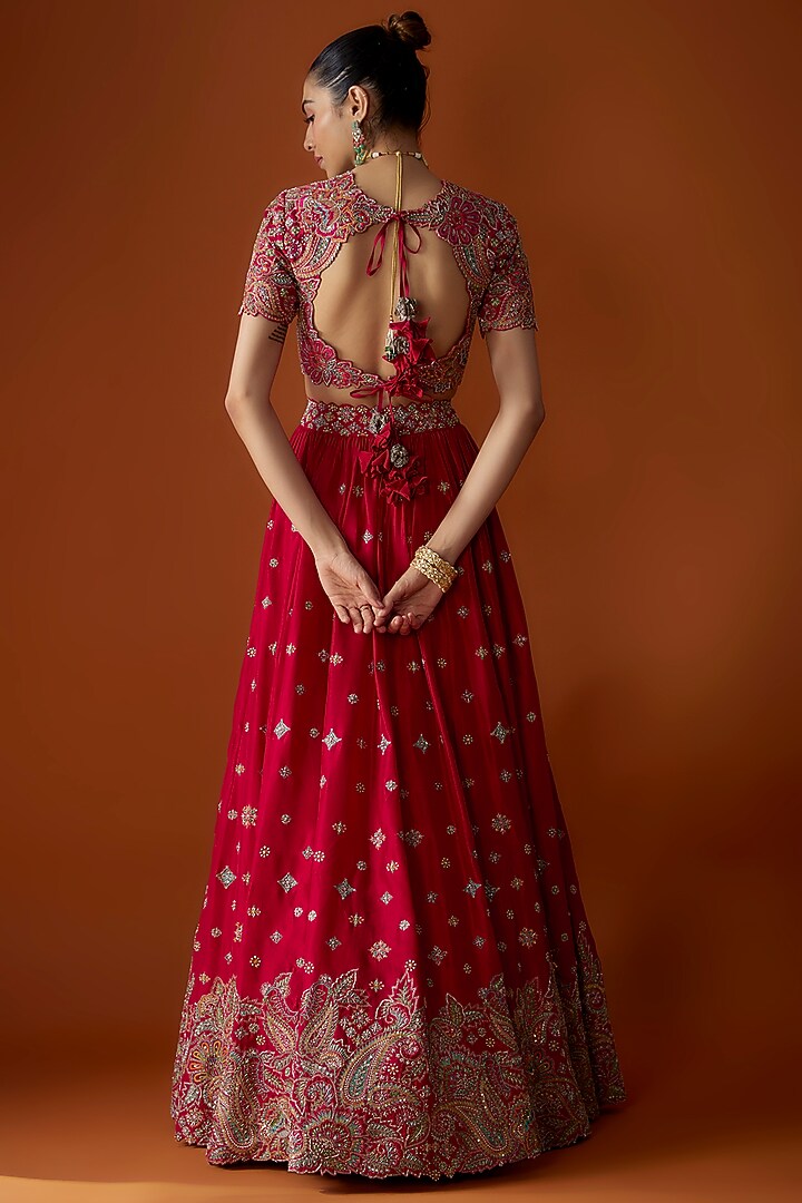 Red Pure Silk Zardosi Embroidered Bridal Lehenga Set by Mrunalini Rao at Pernia's Pop Up Shop