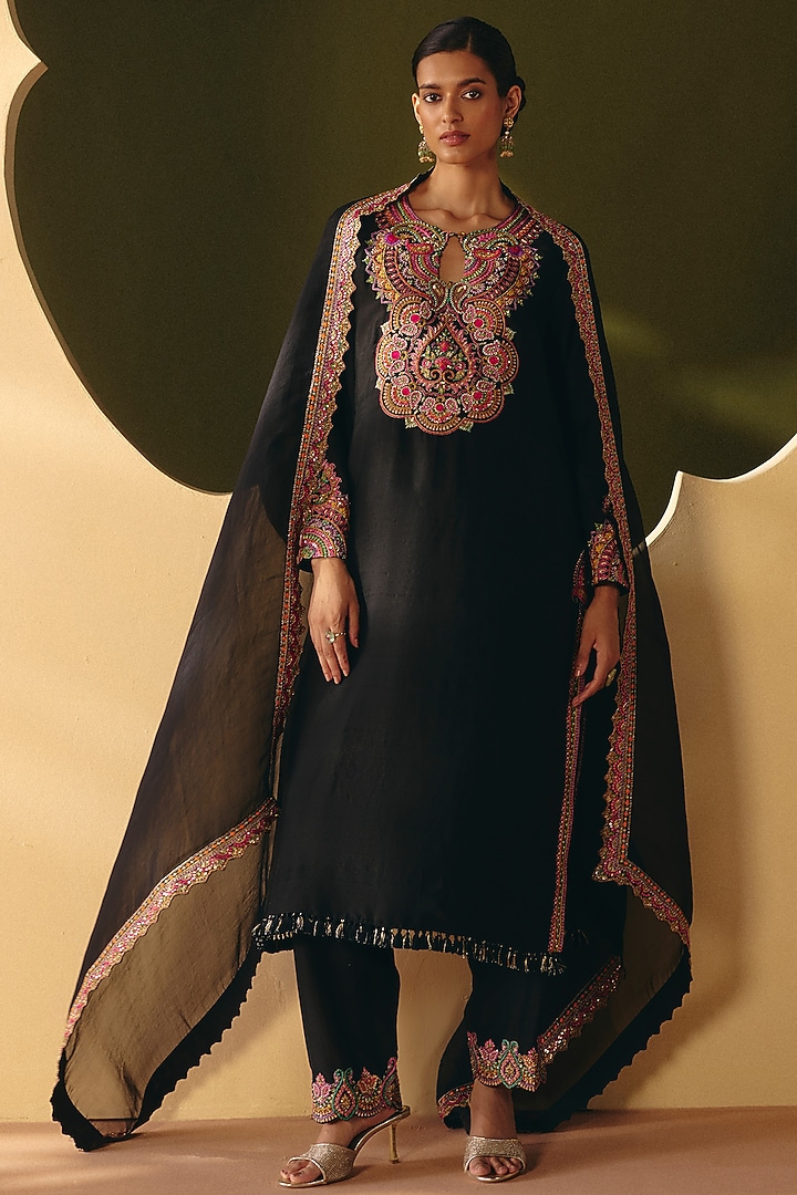 Black Silk Resham Embroidered Straight Kurta Set by Mrunalini Rao at Pernia's Pop Up Shop
