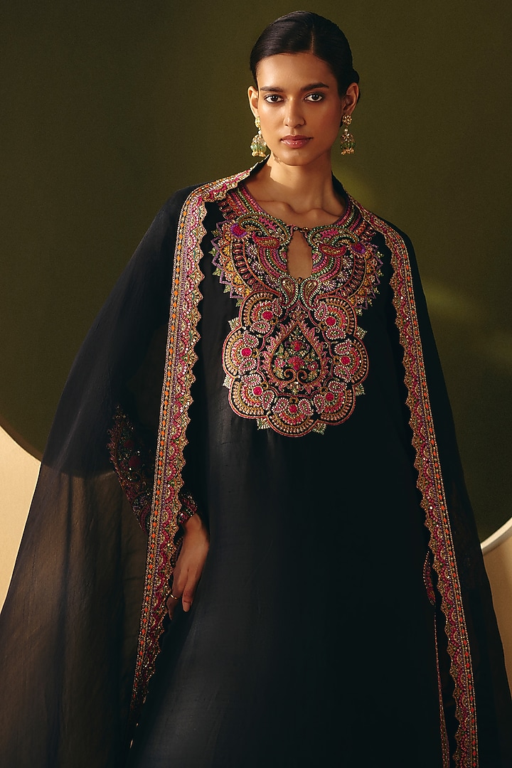 Black Silk Resham Embroidered Straight Kurta Set by Mrunalini Rao at Pernia's Pop Up Shop