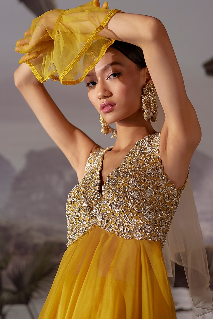 Yellow Embroidered Tunic Set by Mrunalini Rao at Pernia's Pop Up Shop