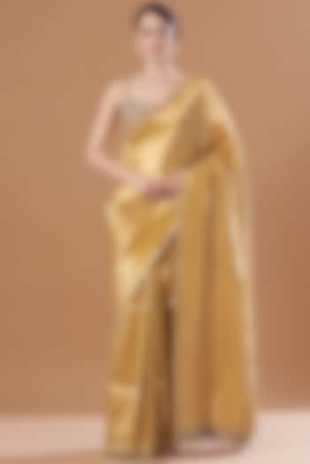 Gold Raw Silk Reception Saree Set by Mrunalini Rao at Pernia's Pop Up Shop