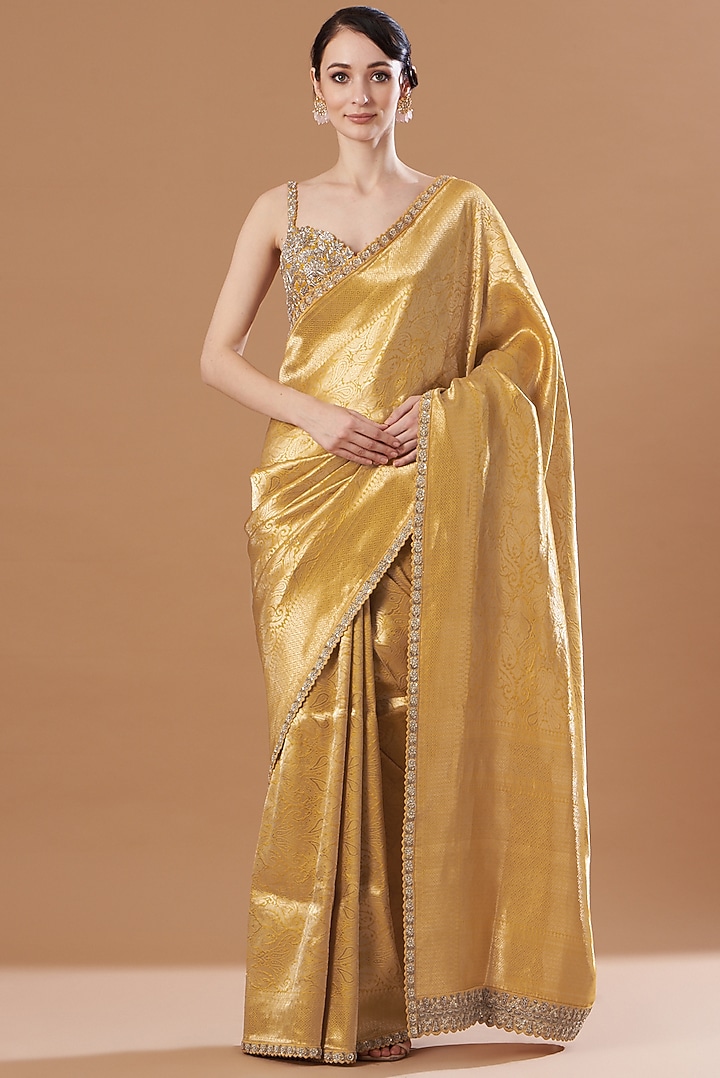 Gold Raw Silk Reception Saree Set by Mrunalini Rao at Pernia's Pop Up Shop