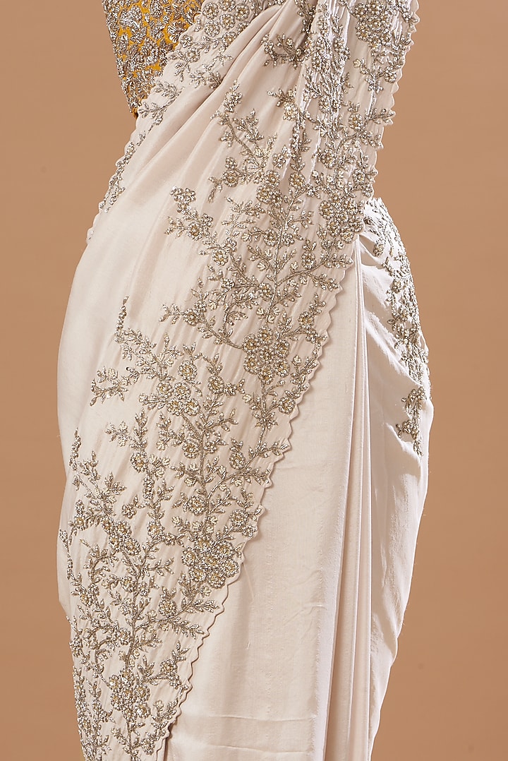 Blush Pink Embellished Bridal Saree Set by Mrunalini Rao at Pernia's Pop Up Shop