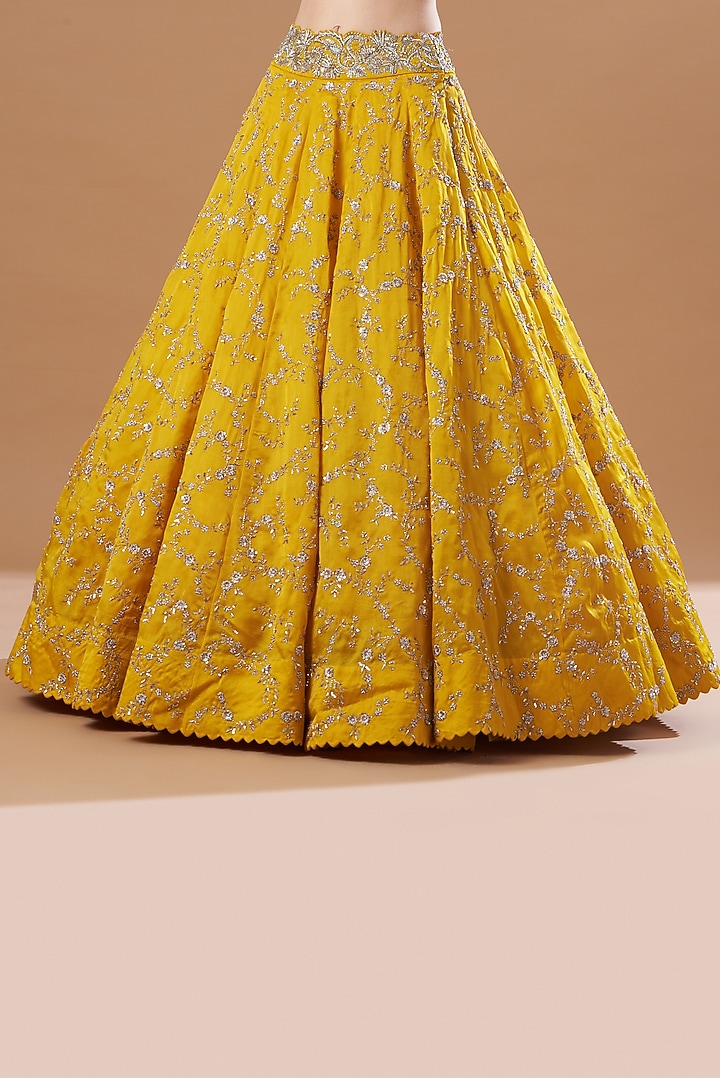 Mustard Embroidered Bridal Lehenga Set by Mrunalini Rao at Pernia's Pop Up Shop