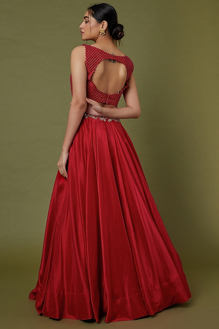 Red Organza & Raw Silk Zardosi Embroidered Cape Set by Mrunalini Rao at Pernia's Pop Up Shop