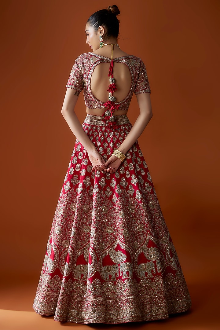 Red Raw Silk Jaal Embroidered Bridal Lehenga Set by Mrunalini Rao at Pernia's Pop Up Shop